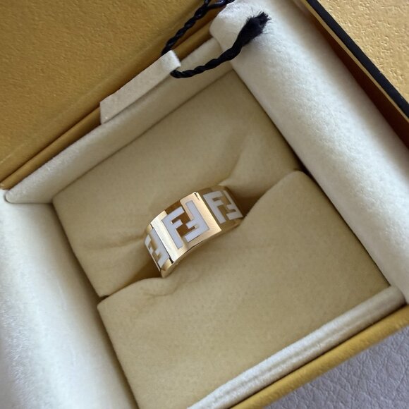 NEW FENDI RIND SIZE M Logo 100% Authentic - Picture 5 of 8